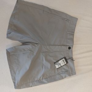 Mountain Hardware Railay Redpoint short